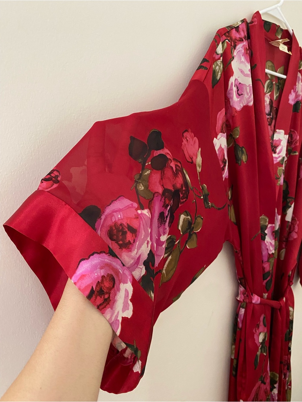 Vintage Floral feminine Satin Red Kimono Robe with sheer sleeves size Large - Picture 4 of 10